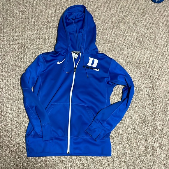 Size medium duke zip up - Picture 1 of 3